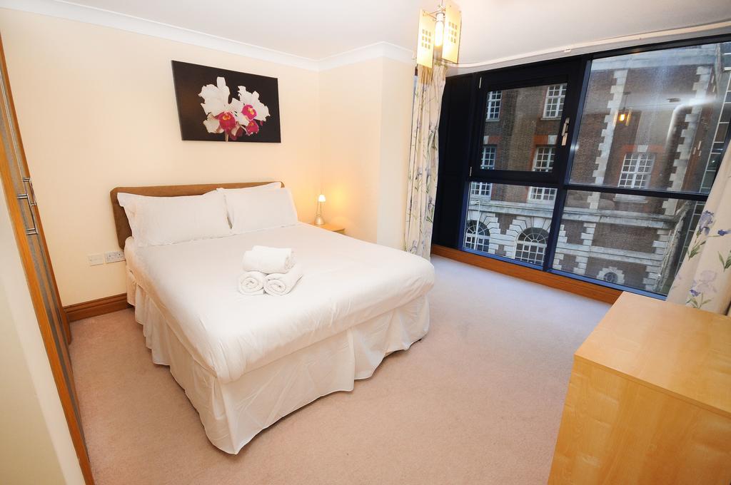 Town Or Country - Charter House Apartments Southampton Bilik gambar